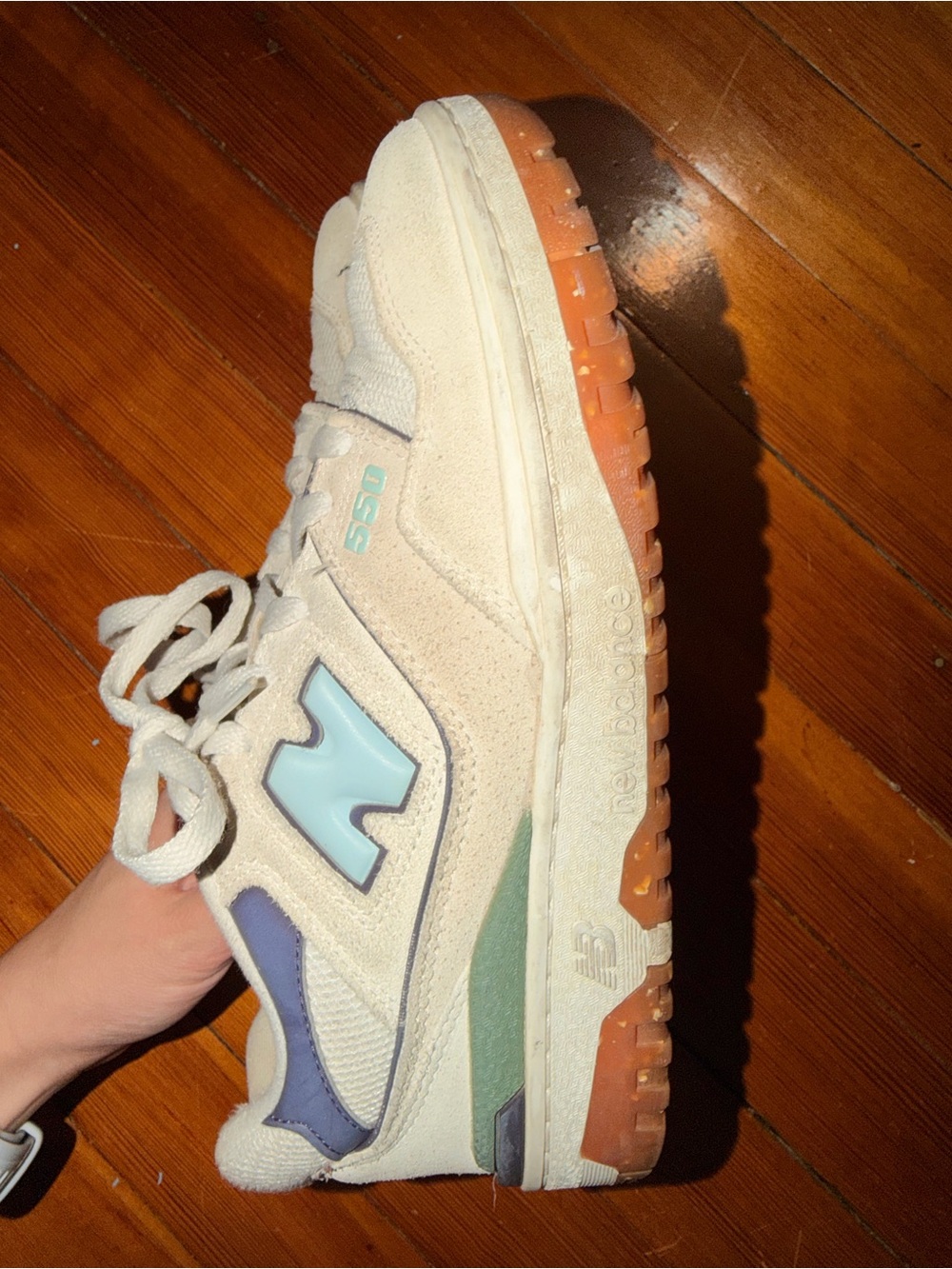 New Balance 550 - Picture 2 of 6